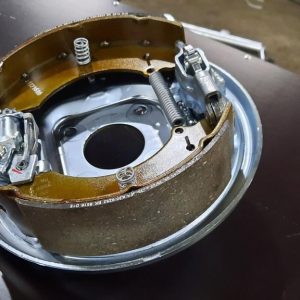 3518076715_komplekt-galmivnih-kolodok Комплект гальмівних колодок AL-KO на вісь 1000 1300, 1500 кг (великий) (1213886)