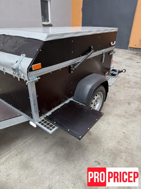 1738140260819298 Причіп - мисливець