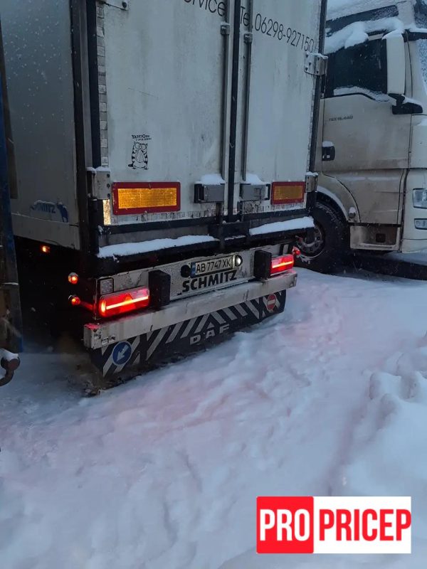 ьгн Ліхтар задній до напівпричепа FRISTOM FT-500-16 AMP лівий