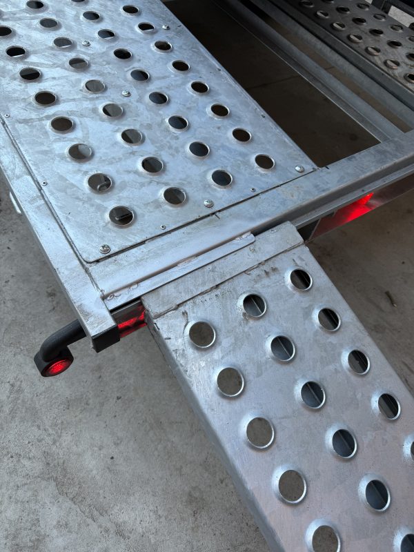 1739566276135679 Причіп лафет AL-KO 3600 кг