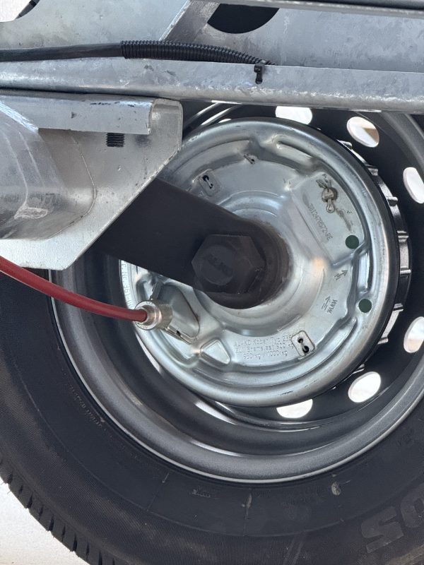 1739566276163125 Причіп лафет AL-KO 3600 кг