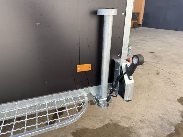 1758012699208899 Причіп - фургон без гальмівний