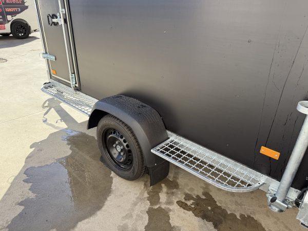 1758012701370578 Причіп - фургон без гальмівний