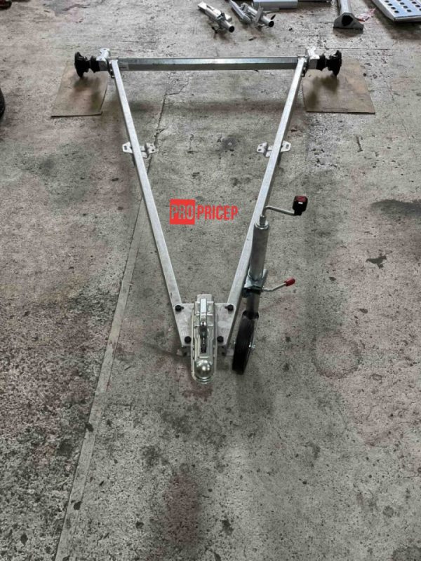 мкккккус V подібне шассі 251S