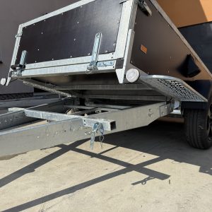 Причіп бортовий без гальмівний