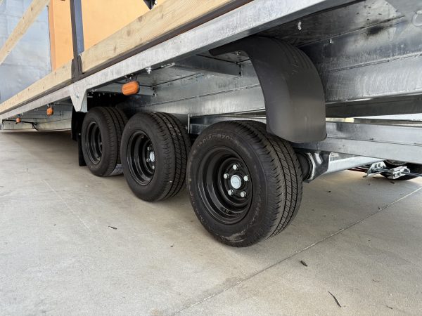 1758098069613287 Причіп платформа 4500кг