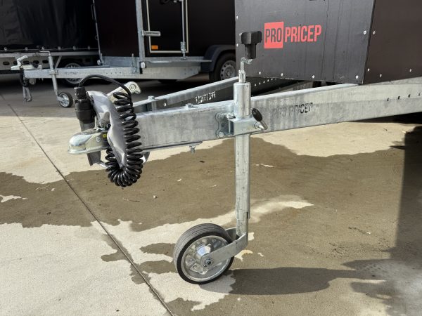 1759656128637642 Причіп - мисливець🔥