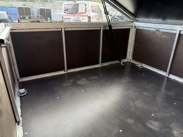 1759657133410729 Причіп - мисливець🔥