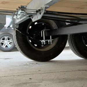 Причіп платформа «бобкет»3500кг